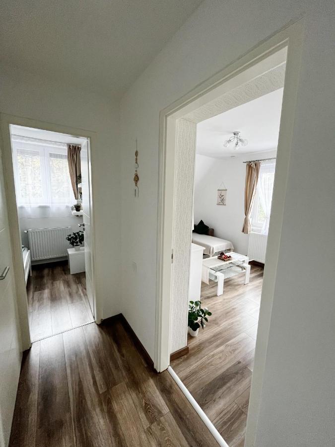 Tramini Apartmanok Eger Luaran gambar