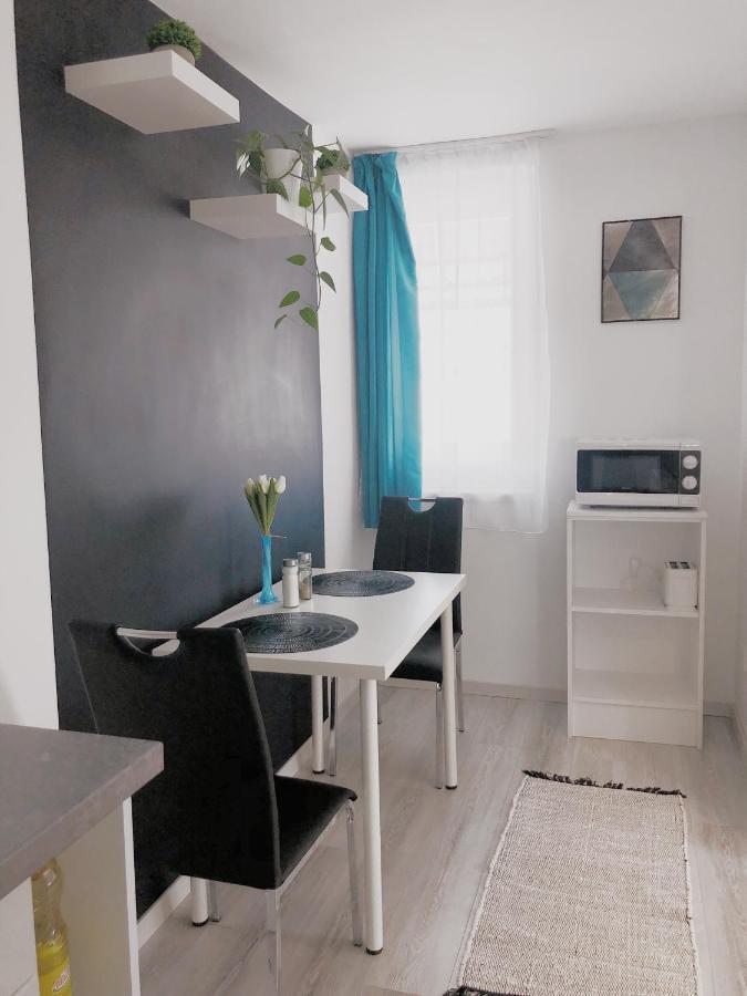 Tramini Apartmanok Eger Luaran gambar